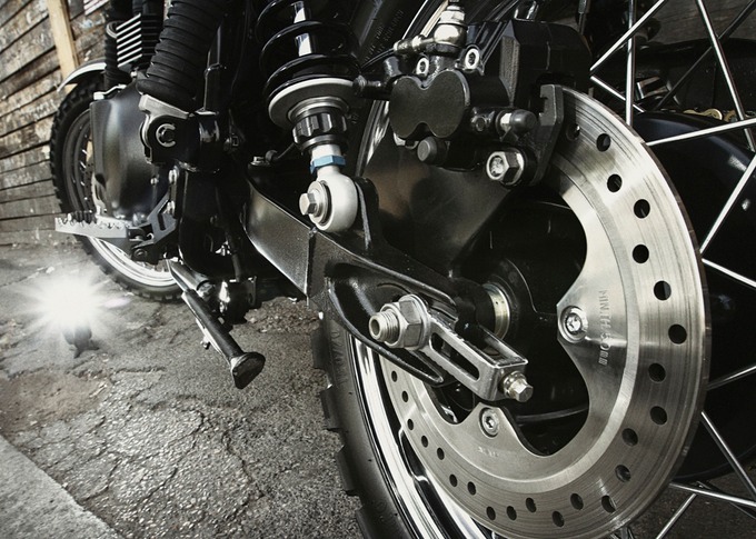 Triumph Scrambler Deep Blue 4 IMG 4935