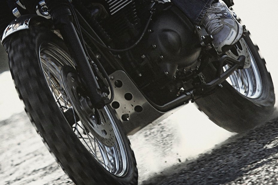 Triumph Scrambler Deep Blue 1 IMG 5305